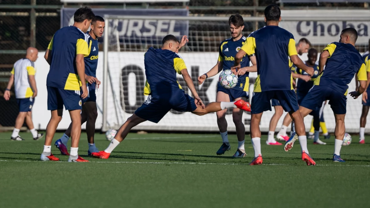 Fenerbahçe, Lyon maçı hazırlıklarını tamamladı; 3 oyuncu eksik