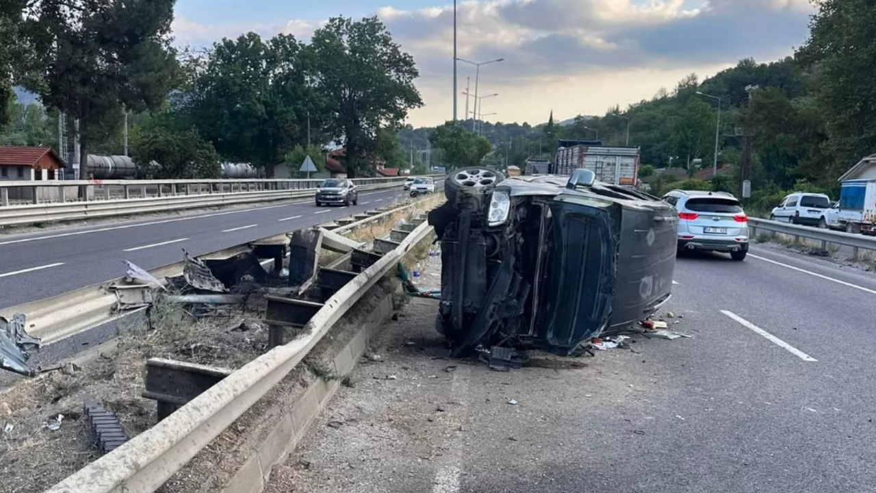 Bilecik-Eskişehir kara yolunda kaza: 3 kişi yaralandı