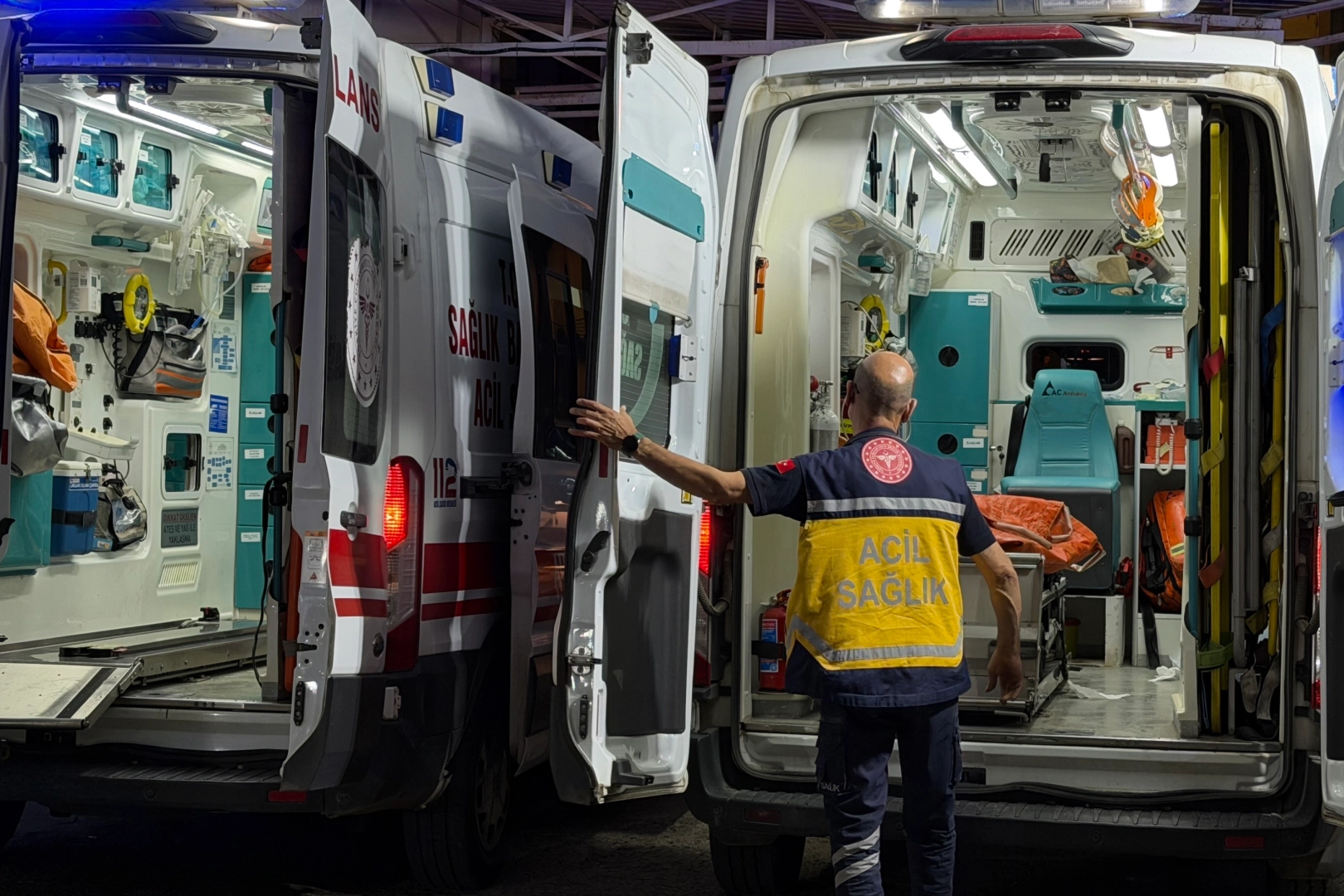 Şanlıurfa'da yol verme tartışması sonrası av tüfeğiyle ateş açıldı: 2 yaralı Şanlıurfa'da yol verme tartışması sonrası av tüfeğiyle ateş açıldı: 2 yaralı