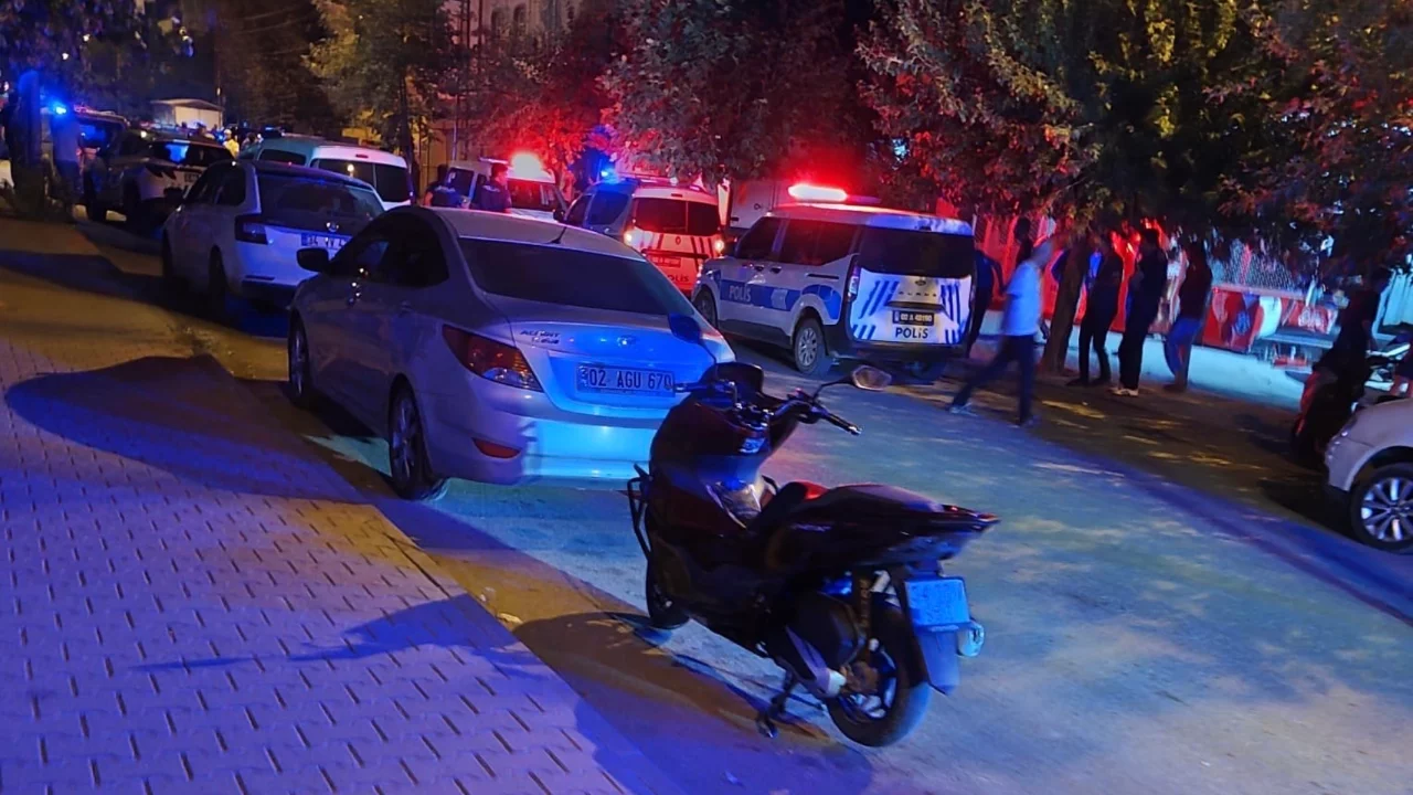 Adıyaman'da kavga: 5 yaralı, bir polis memuru hastaneye kaldırıldı