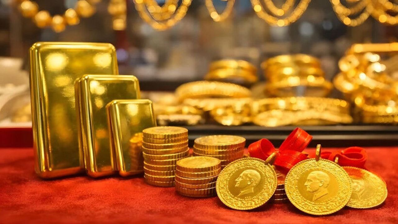 Selçuk Geçer: Ons Altın 4.500 Doları Zorluyor, Dolar Zayıflıyor