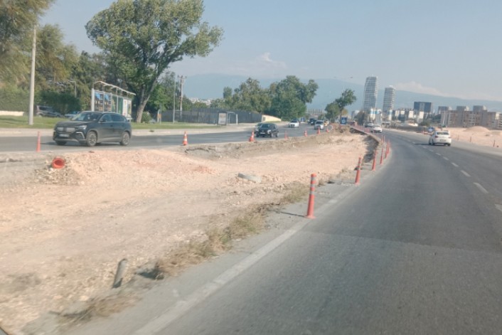 Bursa'da Mudanya Yolu'ndaki kazılara dikkat: Önlemler yetersiz
