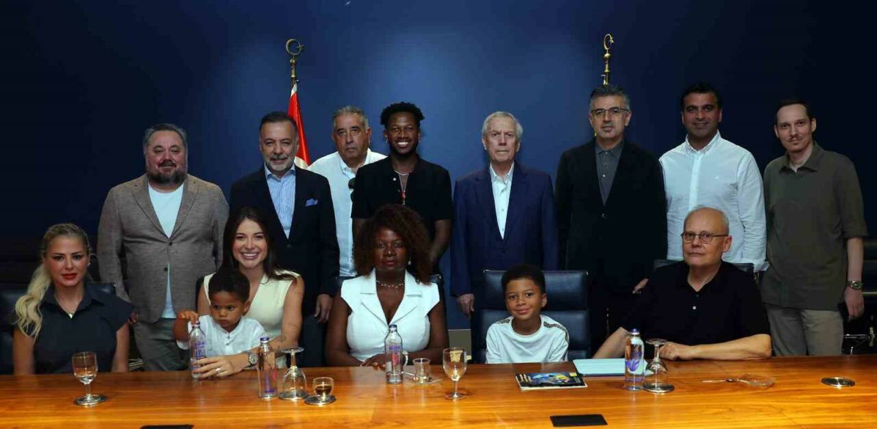 Fred Santos, Fenerbahçe'ye veda etti: Üç yıl unutulmaz anılar biriktirdim