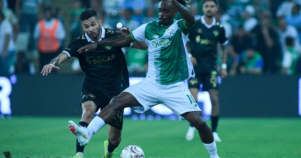 Bursaspor'un Lincoln Henrique'si taraftarına hayran kaldı: Süper Lig'e çıkacağız