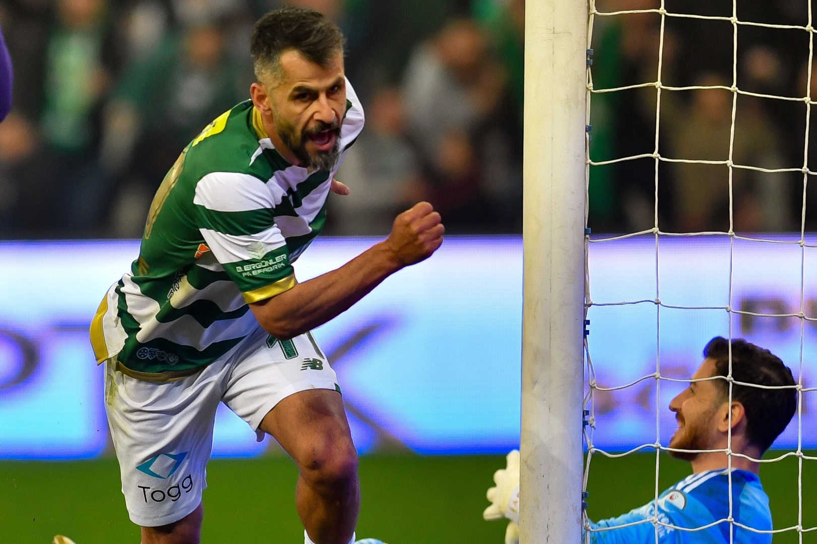 Bursaspor'da ayrılık kapıda: İlhan Depe'ye iki teklif geldi