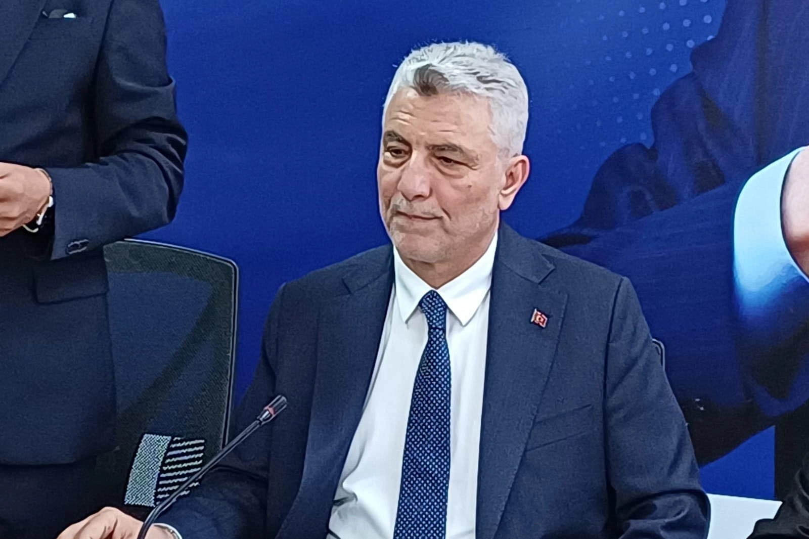 Ticaret Bakanı Bolat: Belediyelerimiz gece gündüz çalışıyor