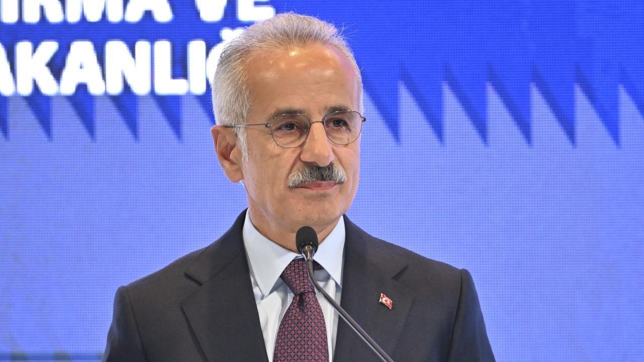 Trabzon'da ulaşımda dev adım: Temel eylülde atılacak Trabzon'da ulaşımda dev adım: Temel eylülde atılacak