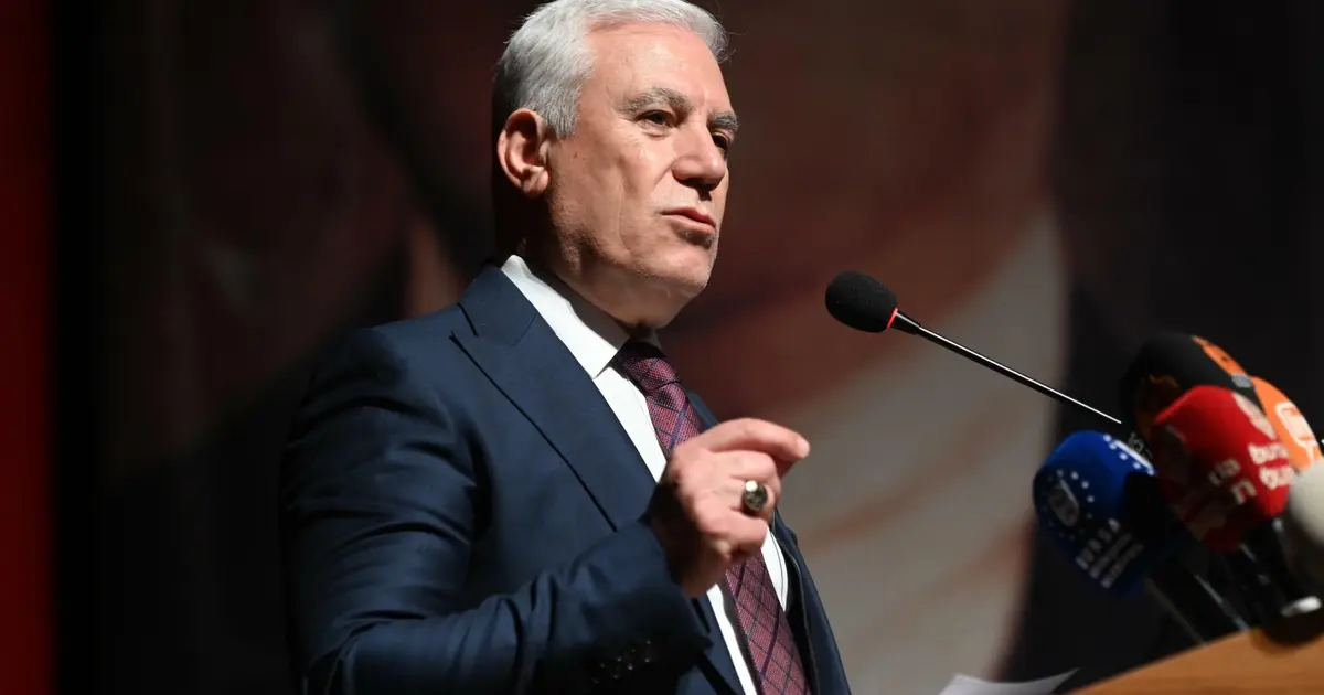 Bursa'nın başkanı Bozbey, CHP üyeliğinden ayrıldığını açıkladı
