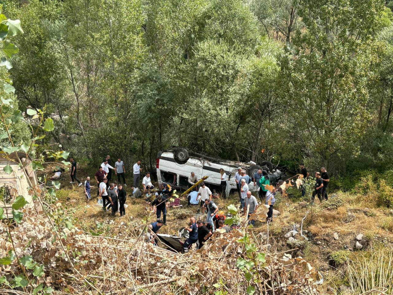 Sivas'ta yolcu minibüsü kazası: Yaralı sayısı 10'a yükseldi