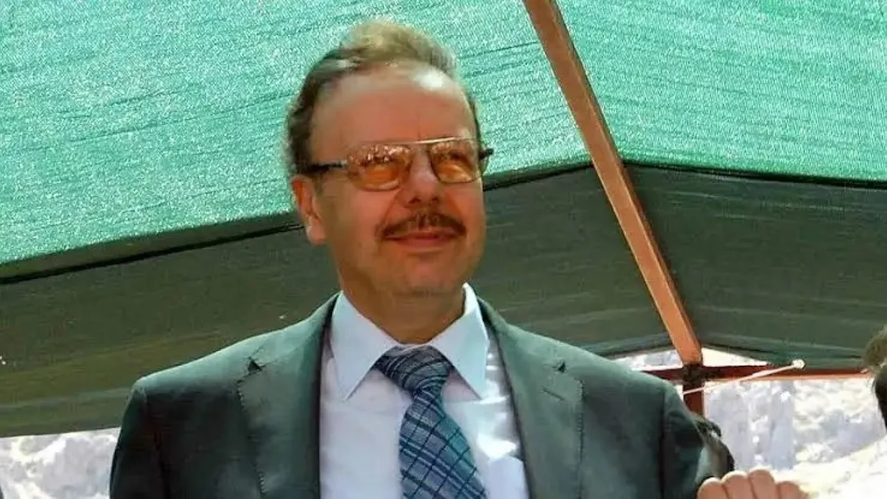 Eski Ulaştırma Bakanı Arif Ahmet Denizolgun'un mezarı açılacak