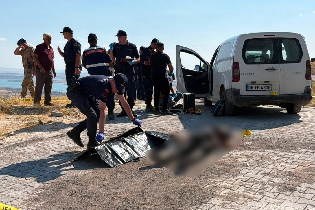 Mezarlık yanında ceset bulundu: Adıyaman'daki cinayet soruşturması başladı Mezarlık yanında ceset bulundu: Adıyaman'daki cinayet soruşturması başladı