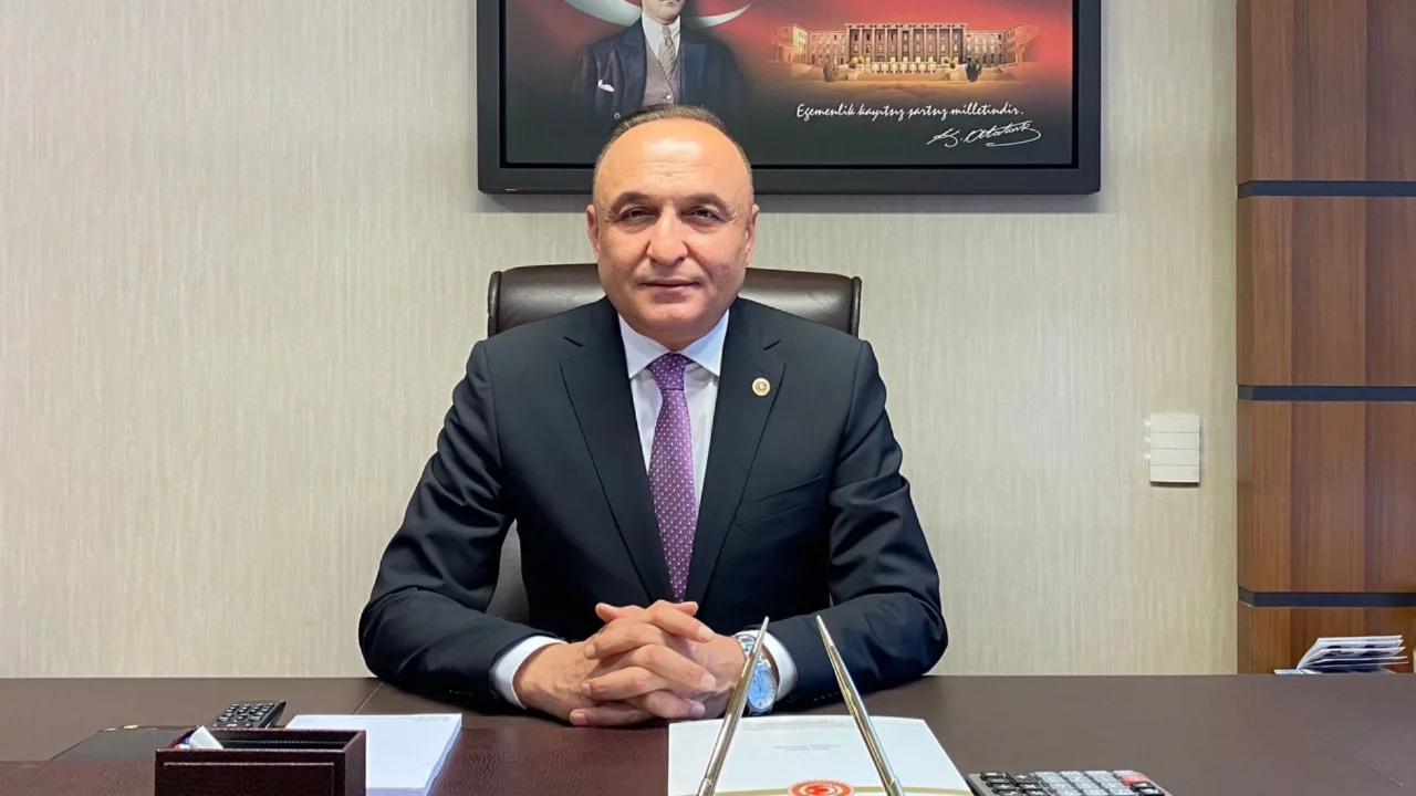 Melih Meriç bıçaklı saldırıda yaralanarak hastaneye kaldırıldı Melih Meriç bıçaklı saldırıda yaralanarak hastaneye kaldırıldı