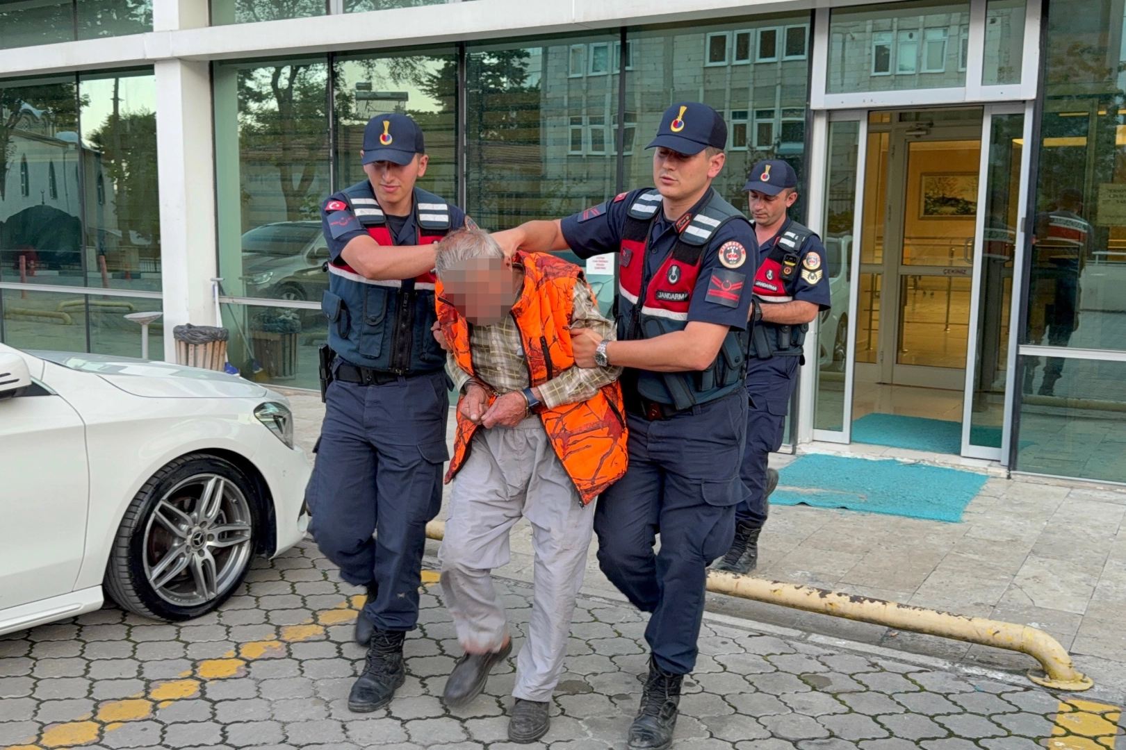 Samsun'da taciz iddiasıyla 75 yaşındaki şüpheli tutuklandı