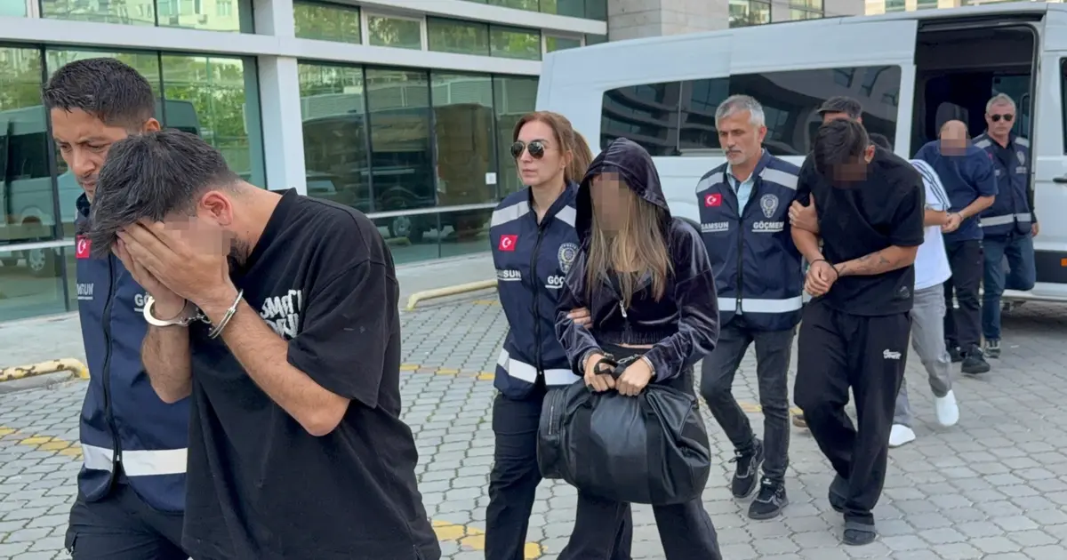 Samsun'da fuhuş operasyonu: 4 kişi cezaevine gönderildi Samsun'da fuhuş operasyonu: 4 kişi cezaevine gönderildi
