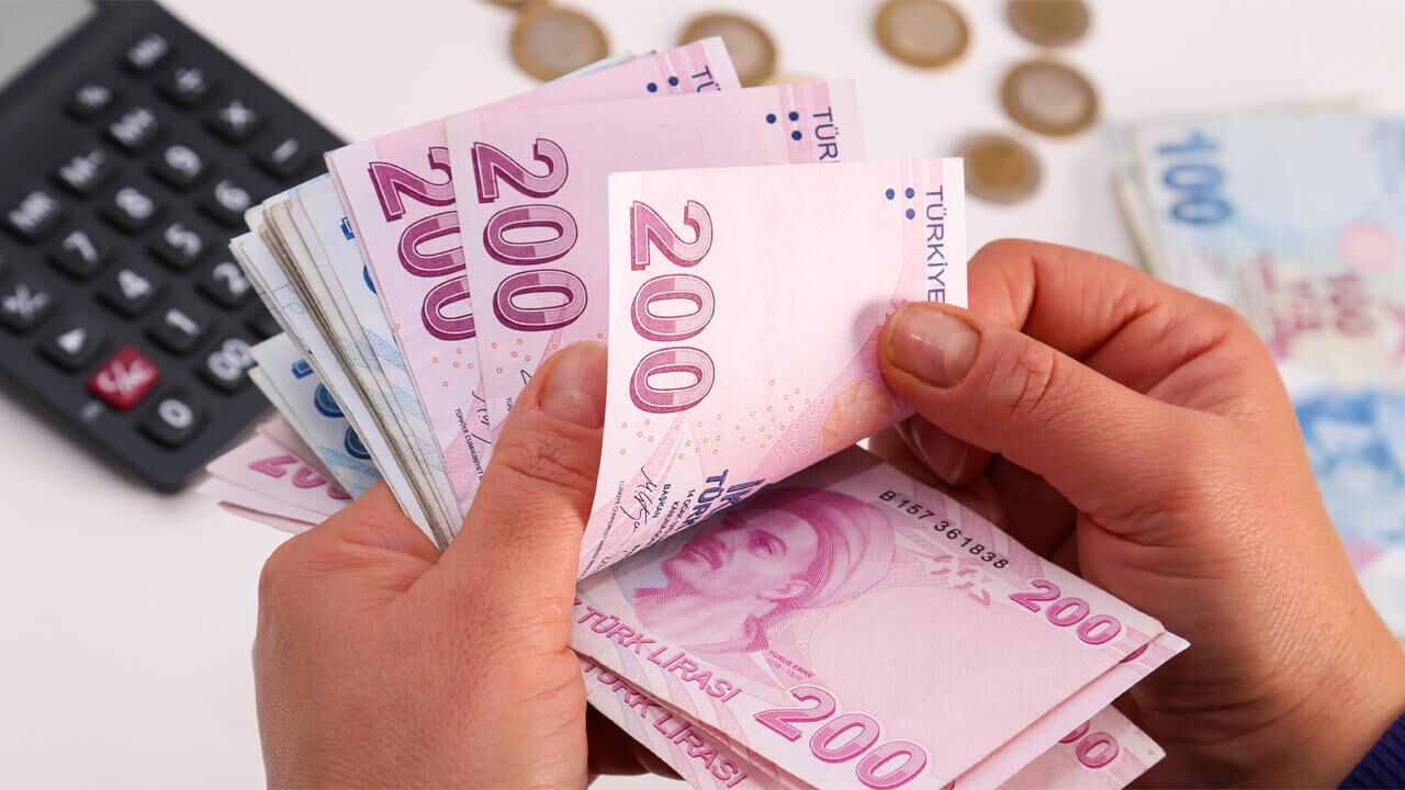 Yeni düzenleme: 400 bin sözleşmeli çalışanı emeklilikte etkiliyor