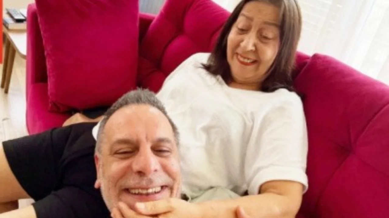 Ozan Güven, annesi için "Yaşadıklarımı unutmak için Alzheimer oldu" dedi Ozan Güven, annesi için "Yaşadıklarımı unutmak için Alzheimer oldu" dedi