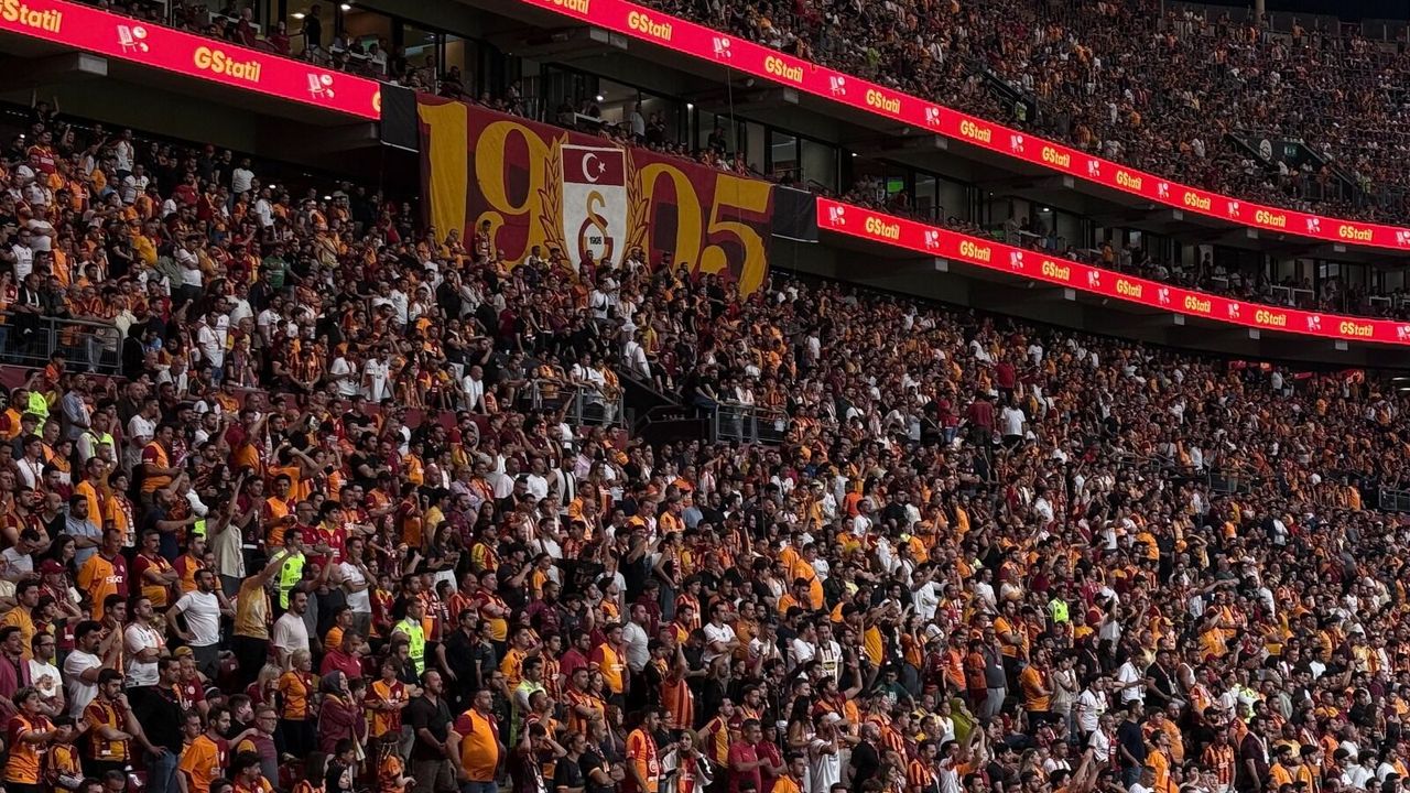 Galatasaray, Jonathan David'i transfer etmek için görüşmelere başladı