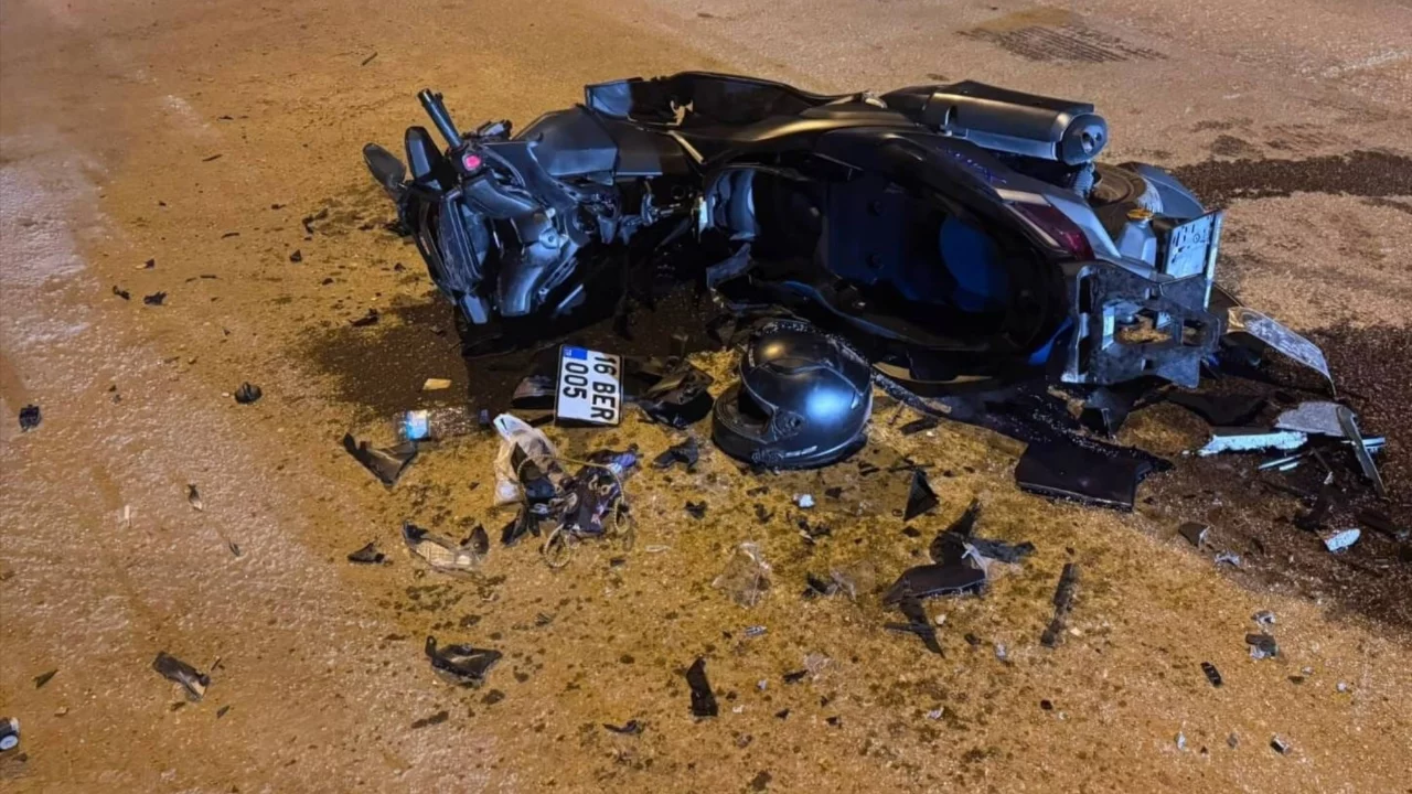 Bursa'da gece saatlerinde motosiklet kazası: Ş.G. ağır yaralı
