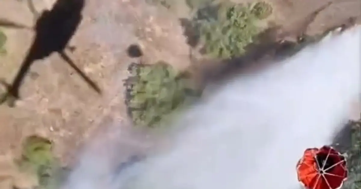 Balıkesir Sındırgı'daki yangına 6 uçak ve 6 helikopterle müdahale