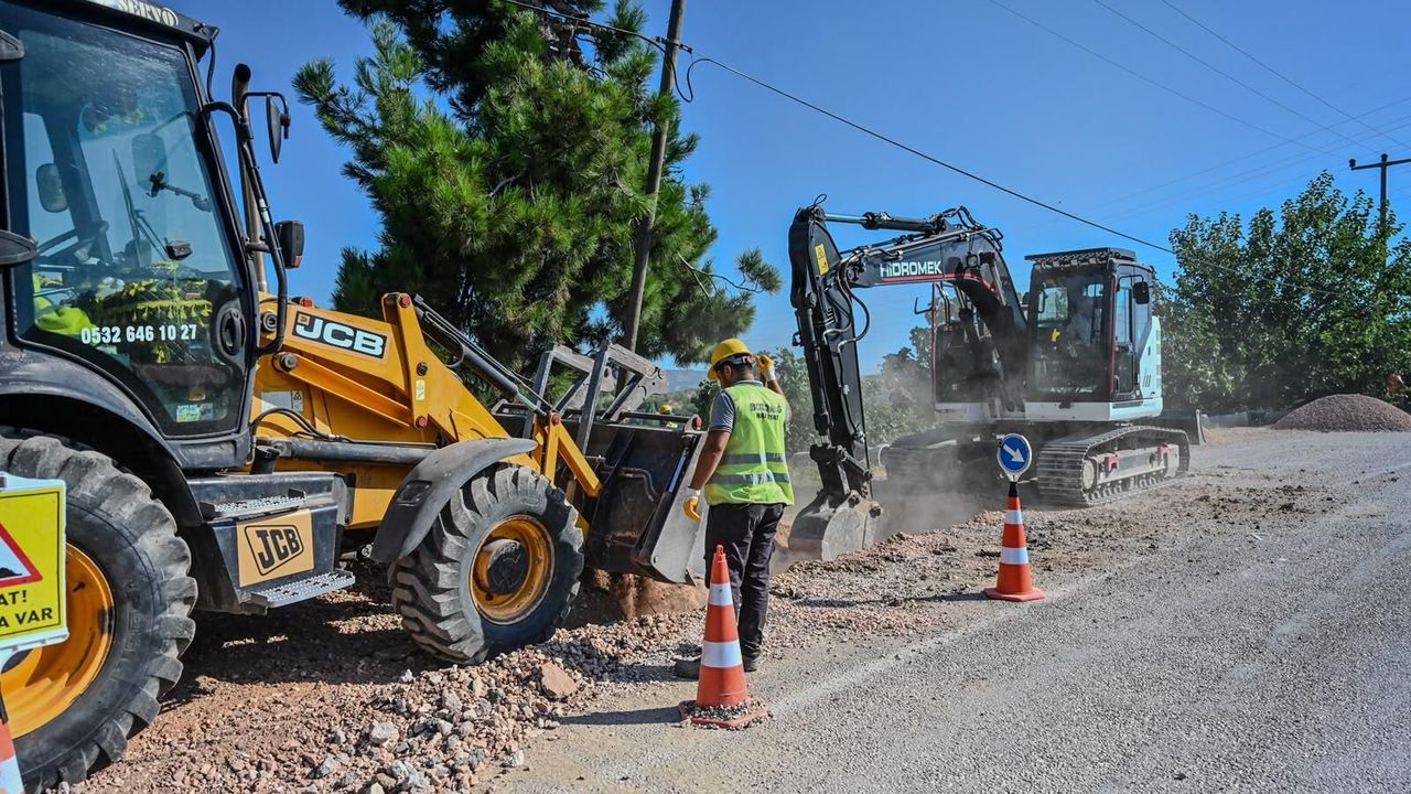 Bursa'da altyapı yatırımları sürüyor: Ovaakça Eğitim Mahallesi'ne yeni hat Bursa'da altyapı yatırımları sürüyor: Ovaakça Eğitim Mahallesi'ne yeni hat