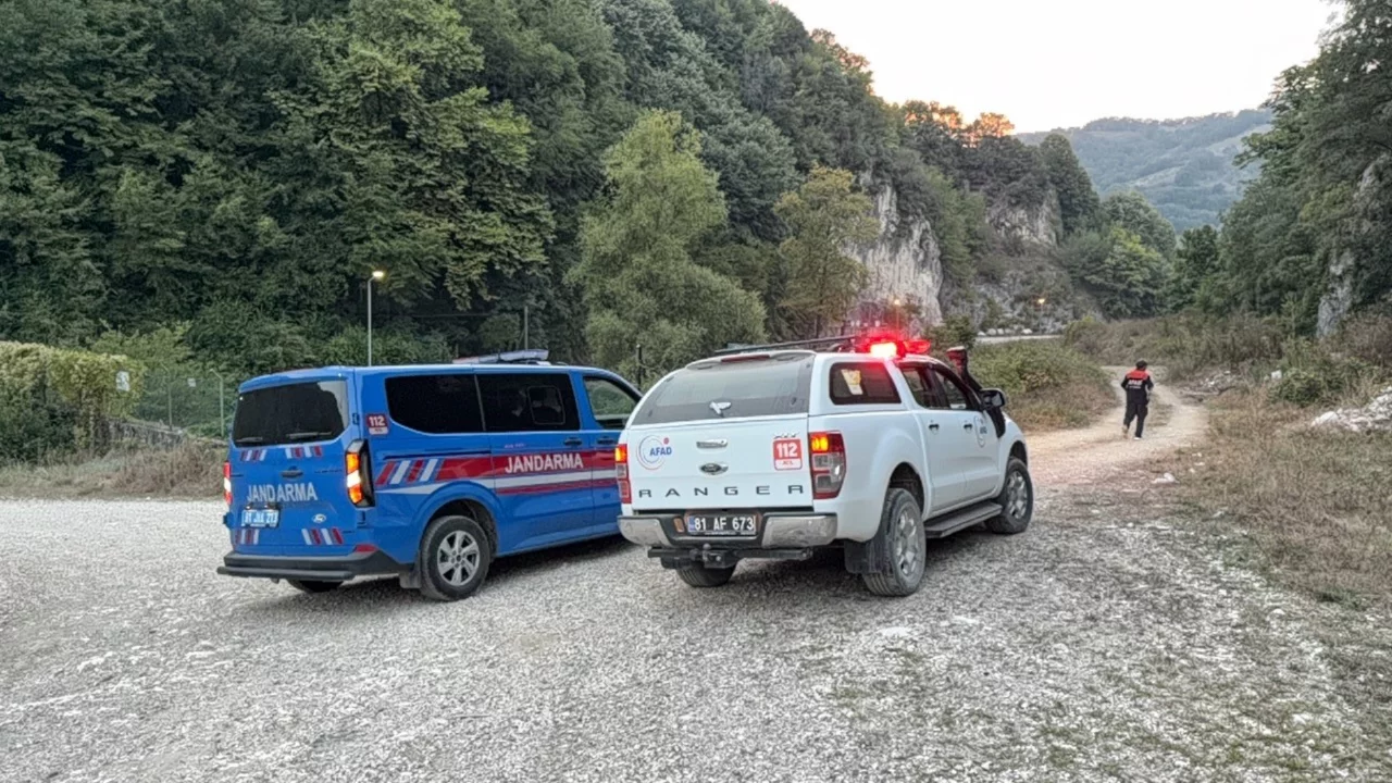 Düzce'de kaybolduğu bildirilen 3 çocuk dereye girdiği için bulundu