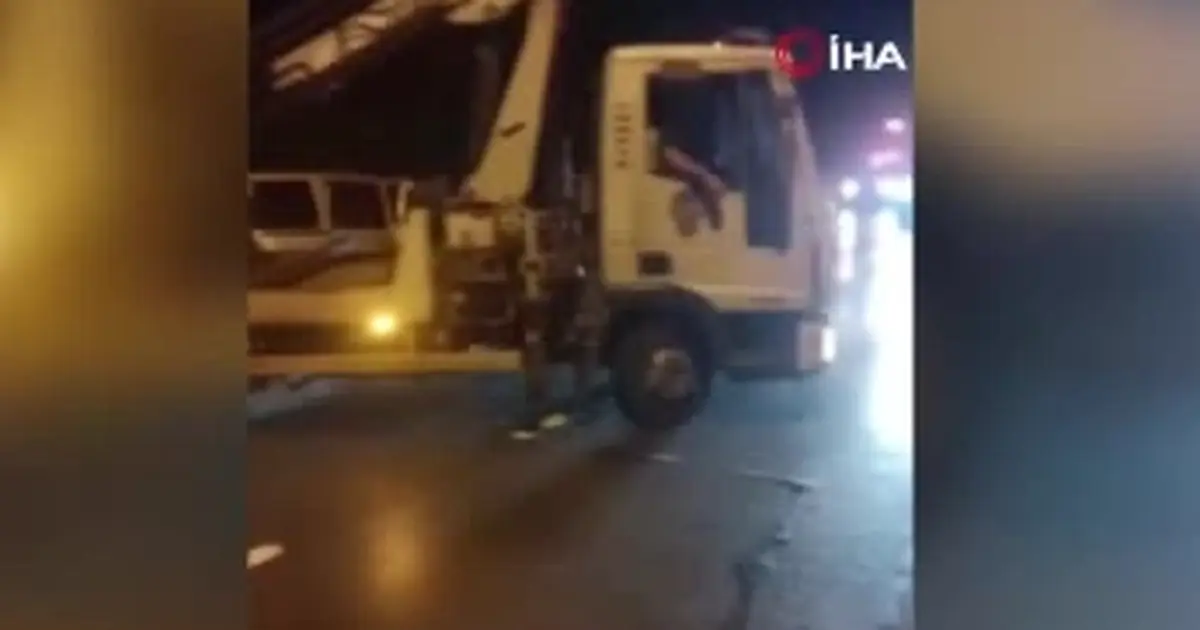 Sarıyer'de kontrolden çıkan araç 3 otomobile çarptı: 2 yaralı