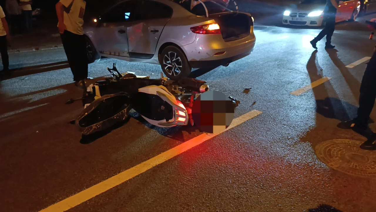 Kırşehir'de ters yönde giden motosiklet kaza yaptı: Sürücü yaralandı