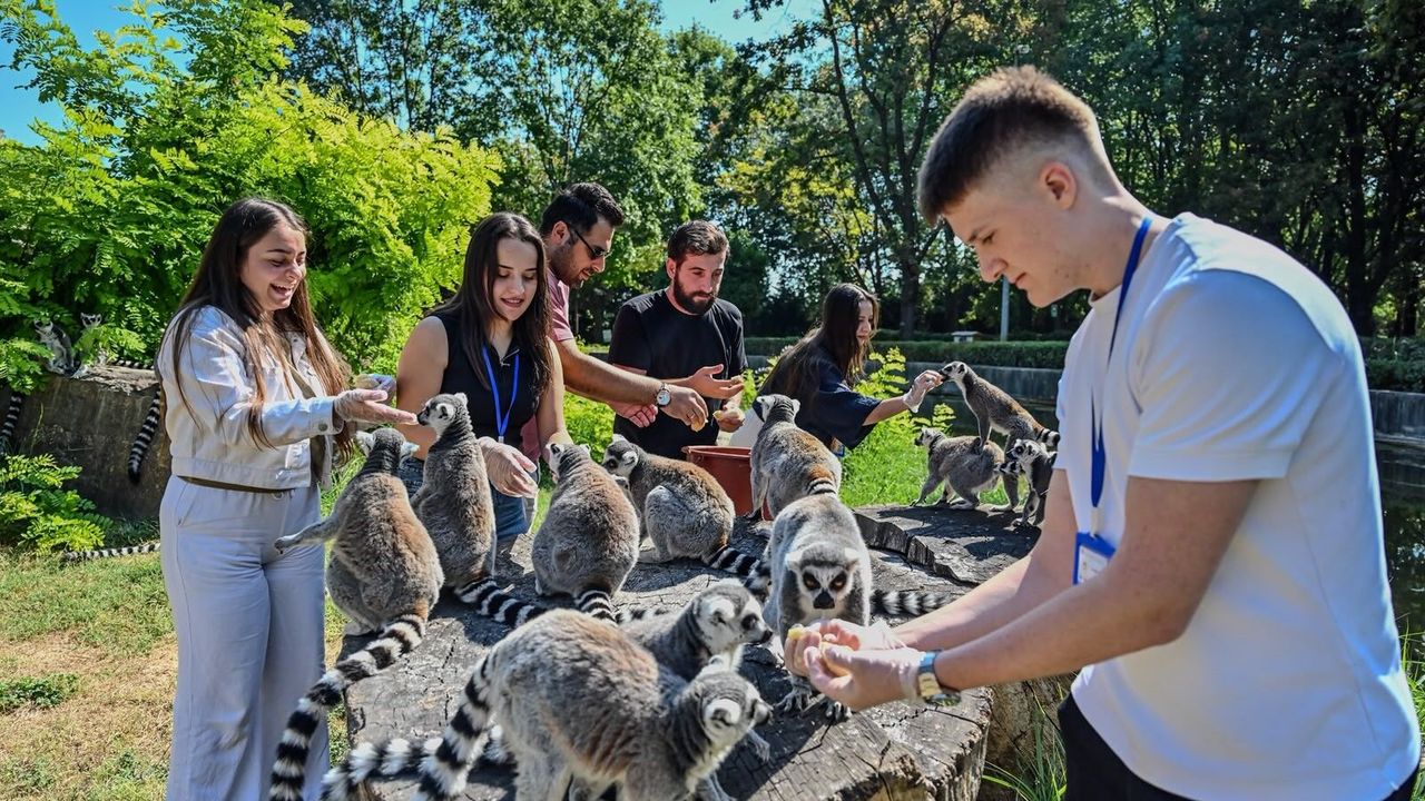 Bursa Büyükşehir Belediyesi, 32 stajyeri teknik geziyle bilgilendirdi