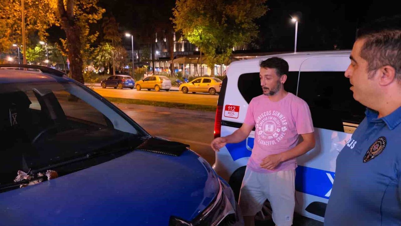 İnegöl'de Yasin Akduman, 30 bin TL'yi polise teslim etti