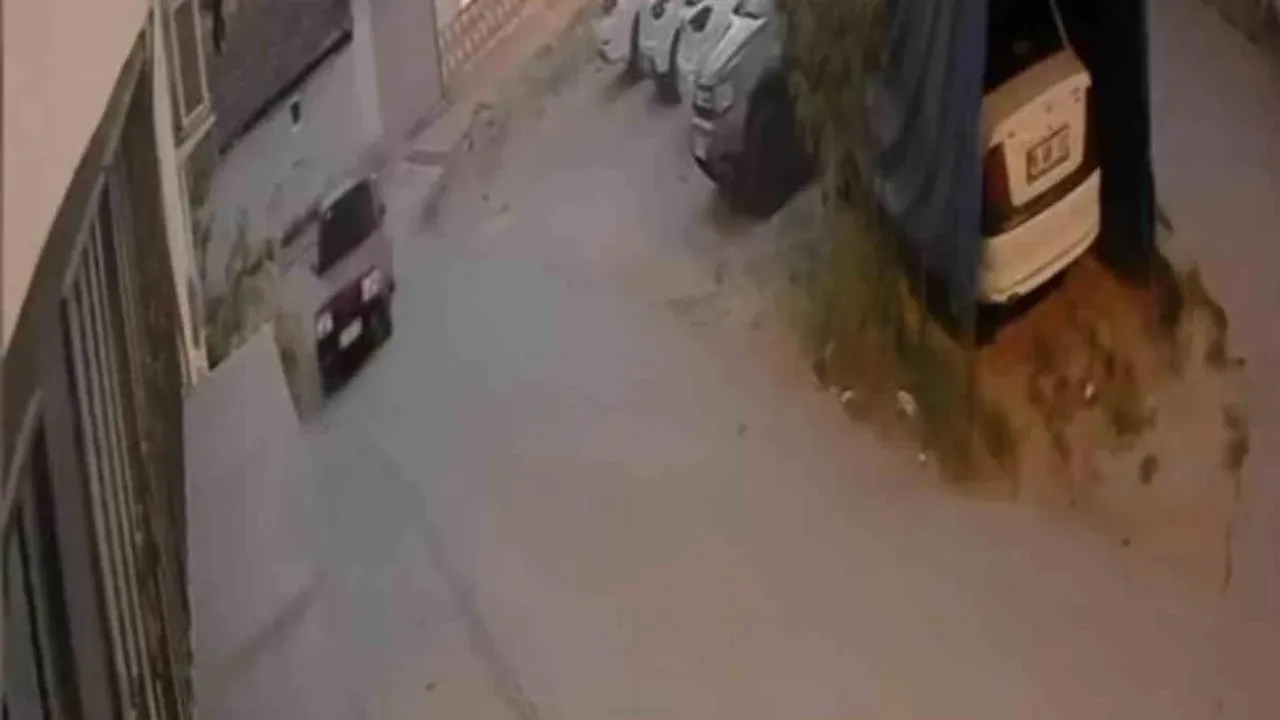 Osmangazi'de çocukların yanında drift yapan araç kaydedildi