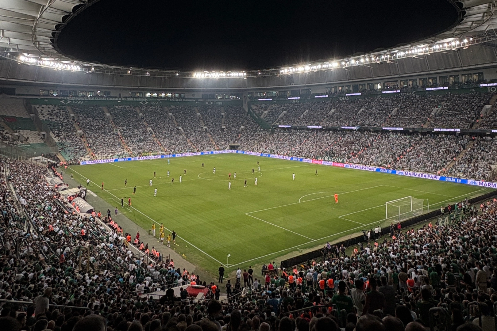 Bursaspor, Iğdır FK maçında 40 bin 850 taraftarla stadyumu doldurdu
