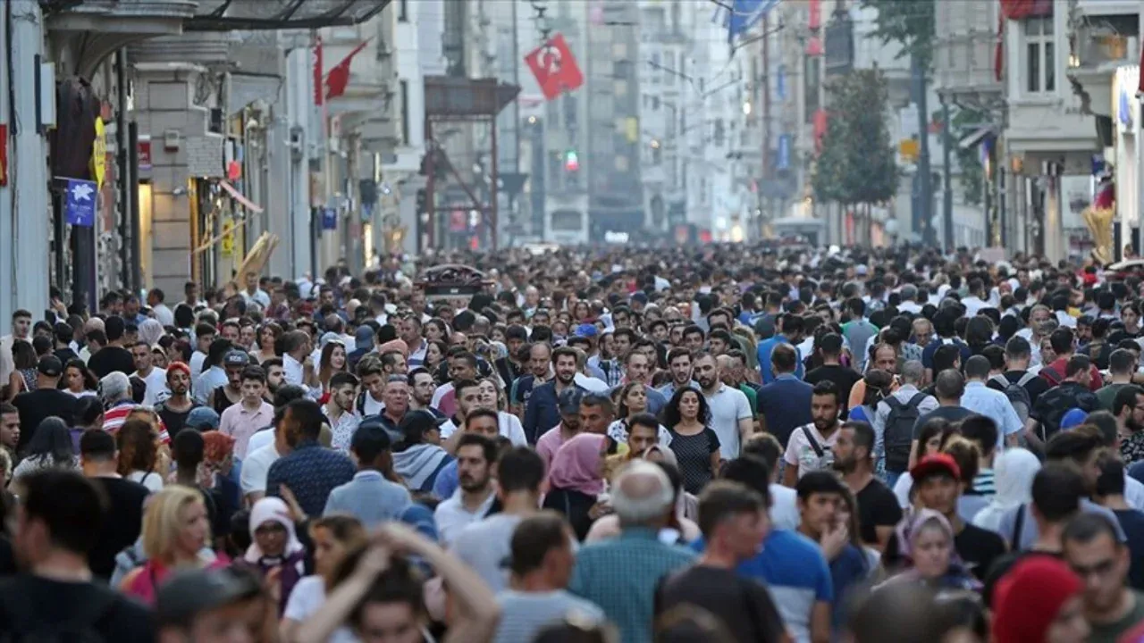 2026'nın ilk yarısında Türkiye nüfusu 86 milyon 320 bin 602'ye yükseldi