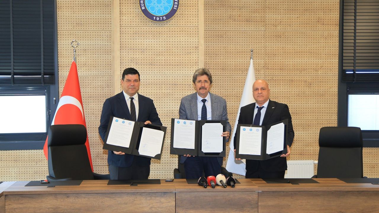 Bursa Uludağ Üniversitesi, KKTC ile stratejik iş birliği protokolü imzaladı
