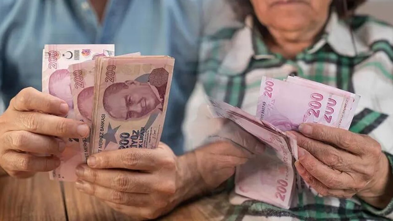 Yıl sonu enflasyon tahmini yükseldi: Memur maaşları etkilenecek