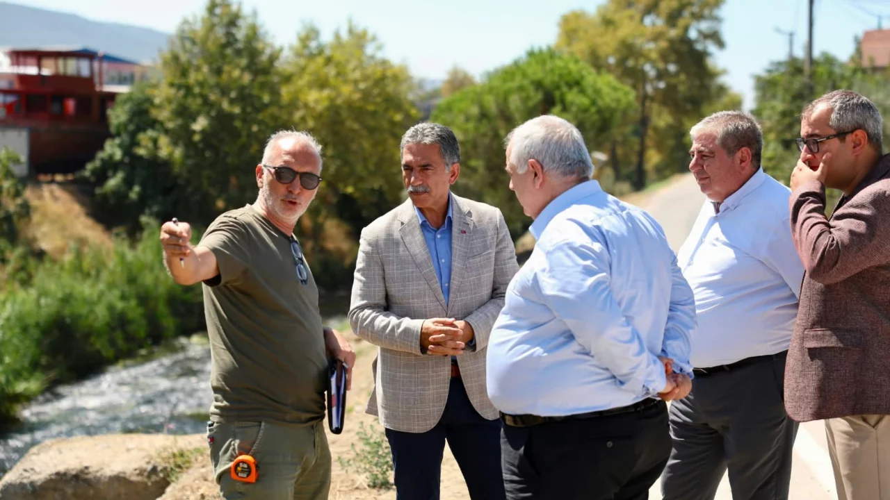 Karsak Deresi'nde temizlik süreci başladı: Hedef sağlıklı akış