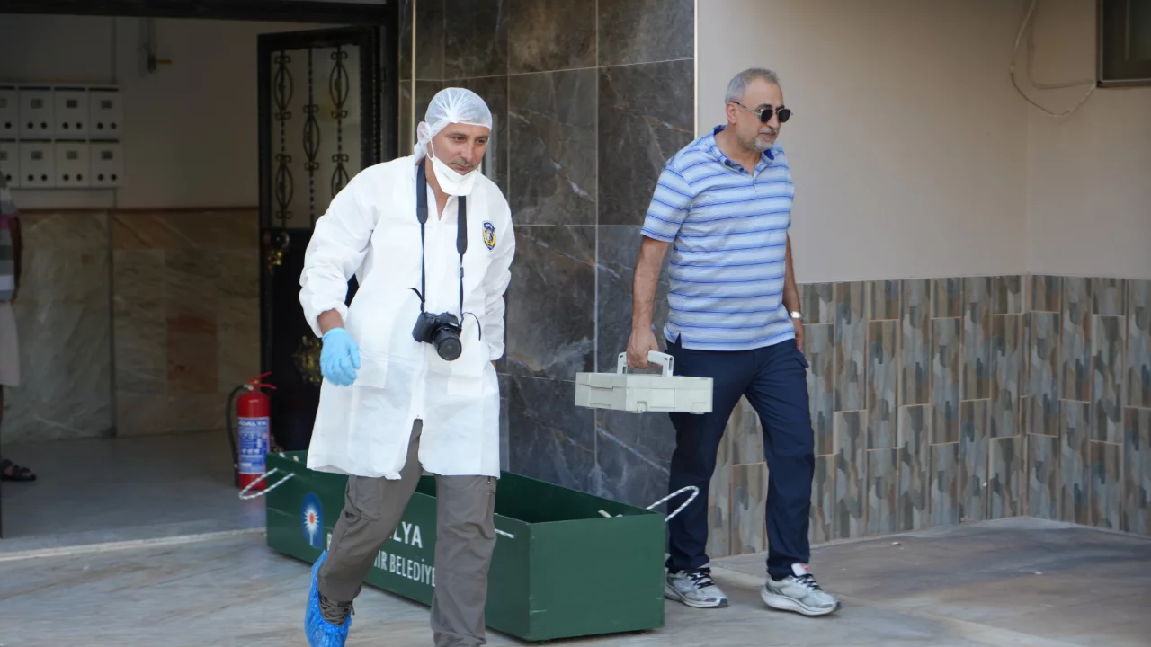 Anne ve kızı evde ölü bulundu: Olayın sebebi araştırılıyor