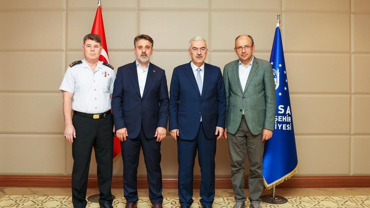 Tümgeneral İdris Tataroğlu, Bursa'daki görevini İstanbul'a devretti