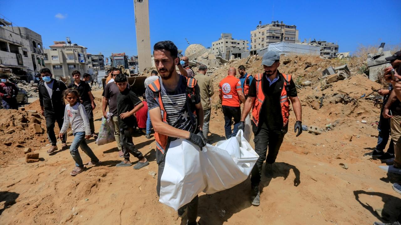 İsrail'in Gazze saldırıları devam ediyor: 13 yaşındaki çocuk hayatını kaybetti İsrail'in Gazze saldırıları devam ediyor: 13 yaşındaki çocuk hayatını kaybetti