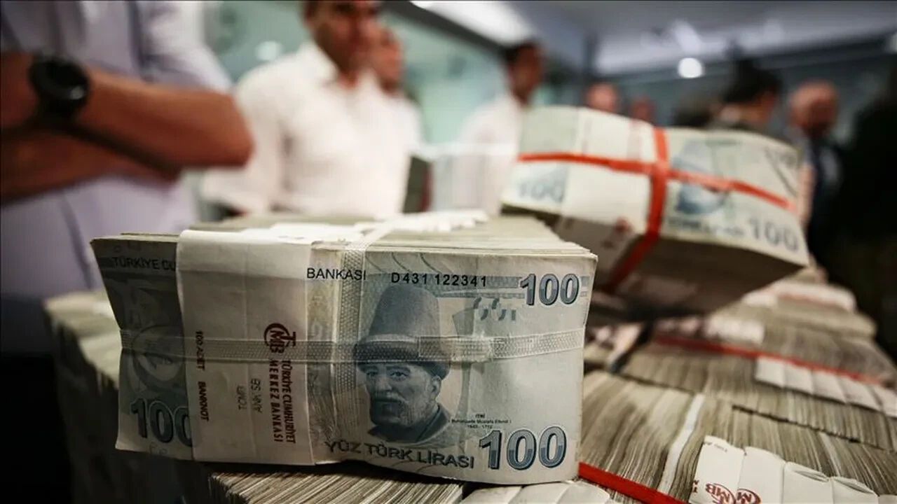 İhtiyaç kredisi faizleri düştü: 100 bin lira için en uygun seçenekler
