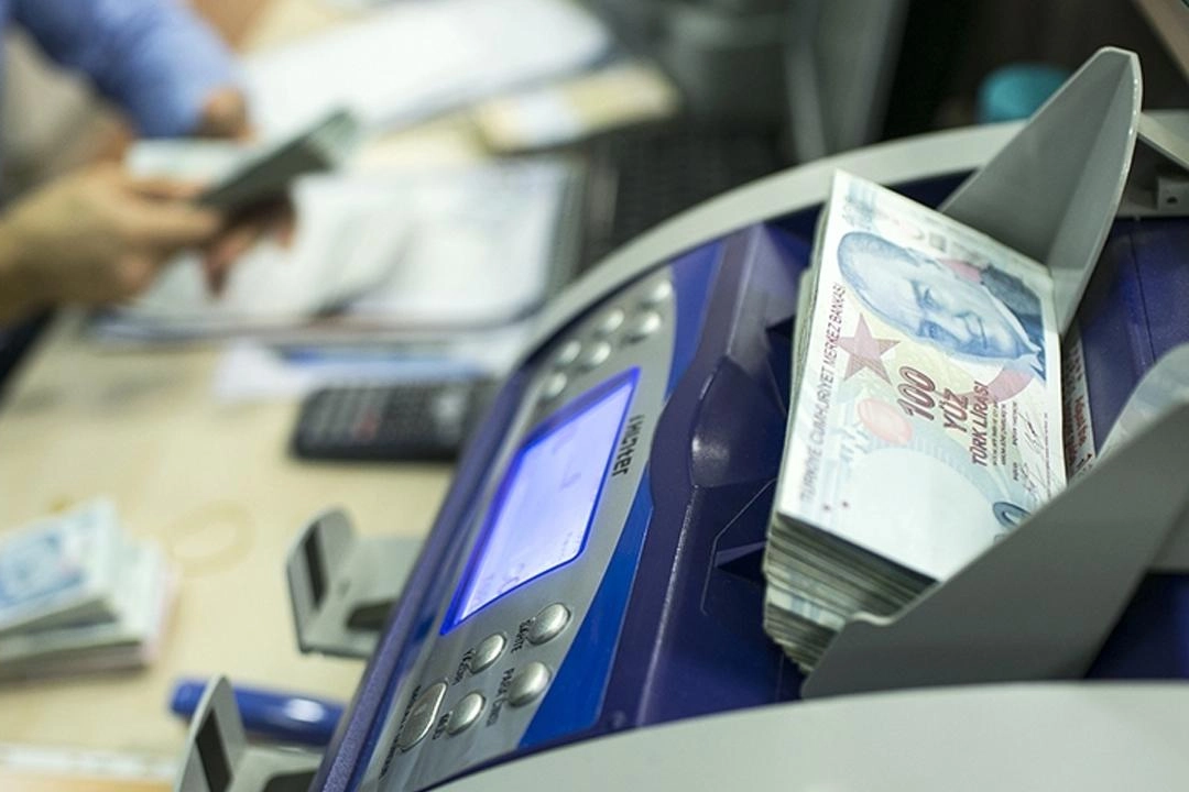 Aile ve Gençlik Fonu, bu ay 19 bin 166 gence 2,1 milyar lira destek sağladı Aile ve Gençlik Fonu, bu ay 19 bin 166 gence 2,1 milyar lira destek sağladı