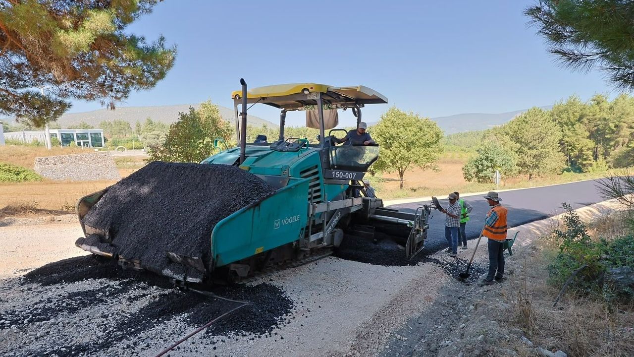 Bursa Büyükşehir, Karabekirpaşa Mahallesi'nde 1.500 metre yolu yeniledi