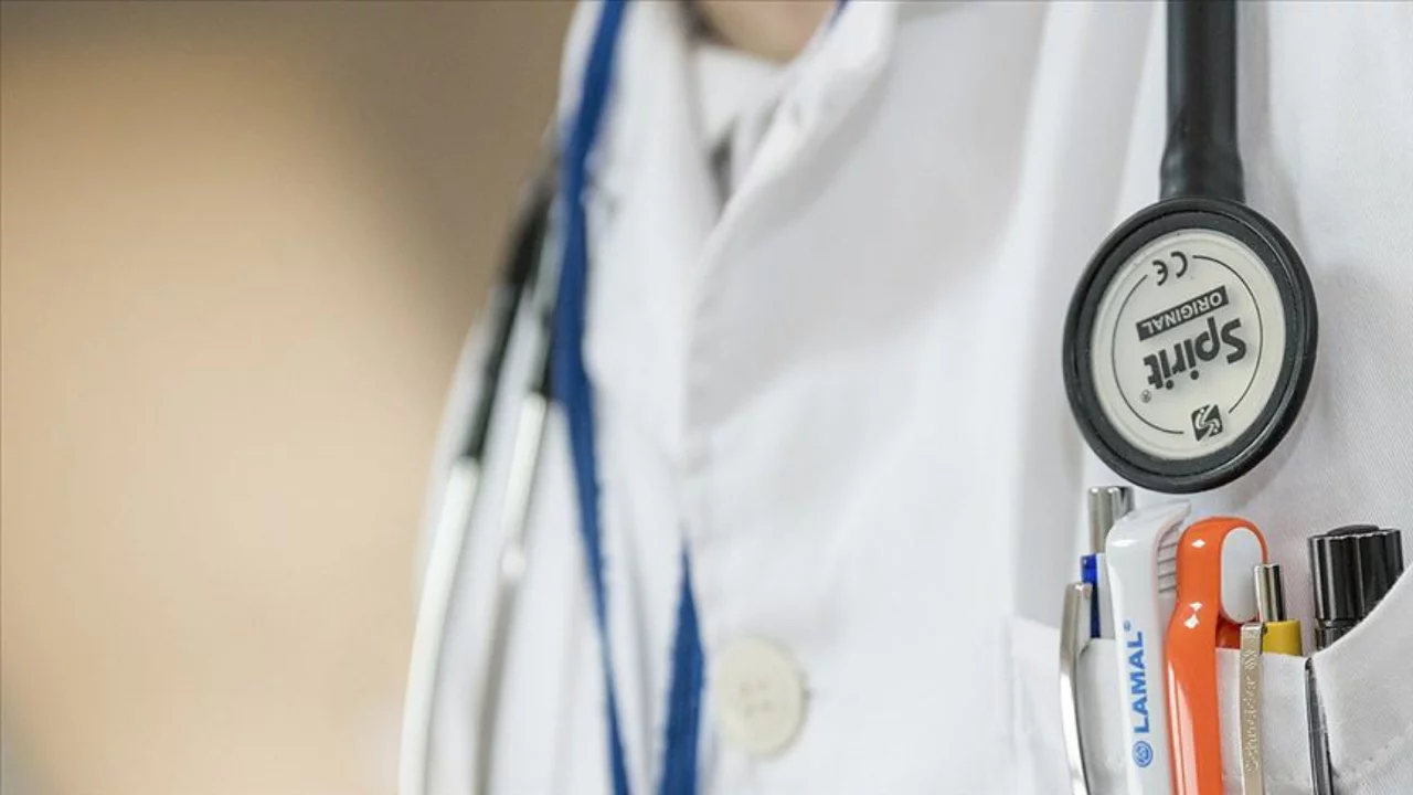 Sosyal medyada doktor ve tesisatçı ücretleri üzerine tartışmalar başladı Sosyal medyada doktor ve tesisatçı ücretleri üzerine tartışmalar başladı