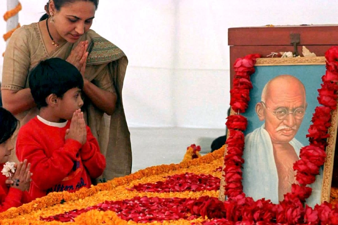 Mahatma Gandhi'nin el yazısı notları 1,69 milyon dolara satıldı