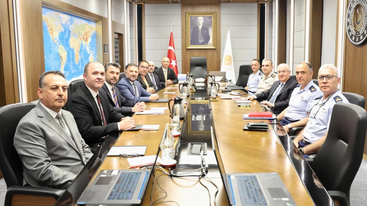 Milli Savunma Bakanı Yaşar Güler, TUSAŞ Heyetini Kabul Etti