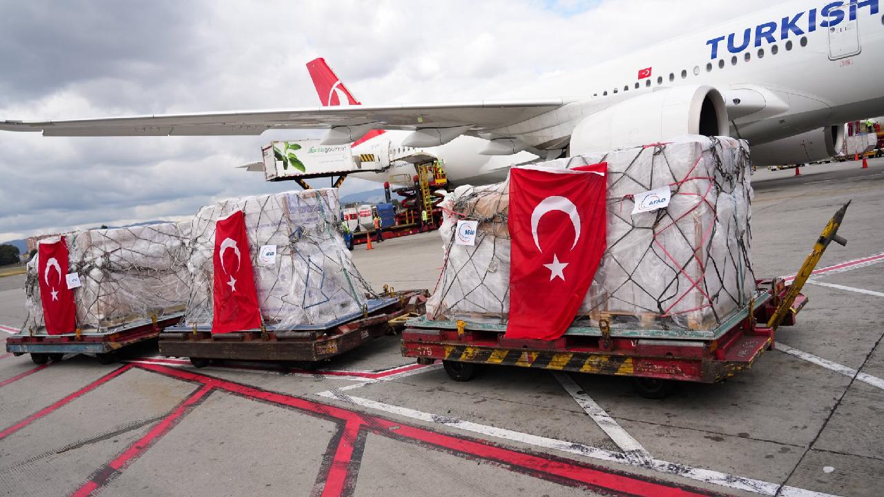 Kolombiya, Türkiye'ye 7,4 büyüklüğündeki depreme verdiği destek için teşekkür etti
