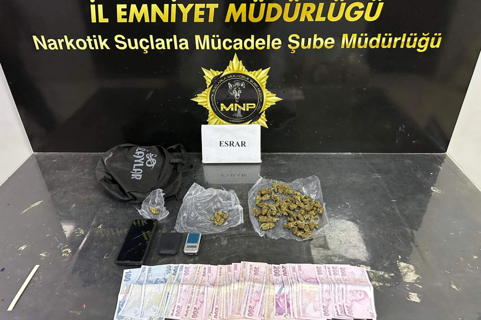 Mersin'de narkotik operasyonu: 3 tutuklama gerçekleşti Mersin'de narkotik operasyonu: 3 tutuklama gerçekleşti