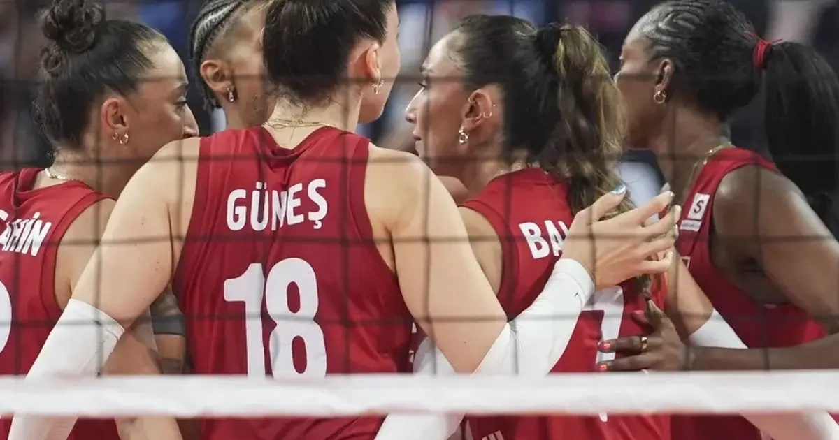 Türkiye, Letonya'yı 3-0 yenerek Avrupa Voleybol Şampiyonası'na galibiyetle başladı