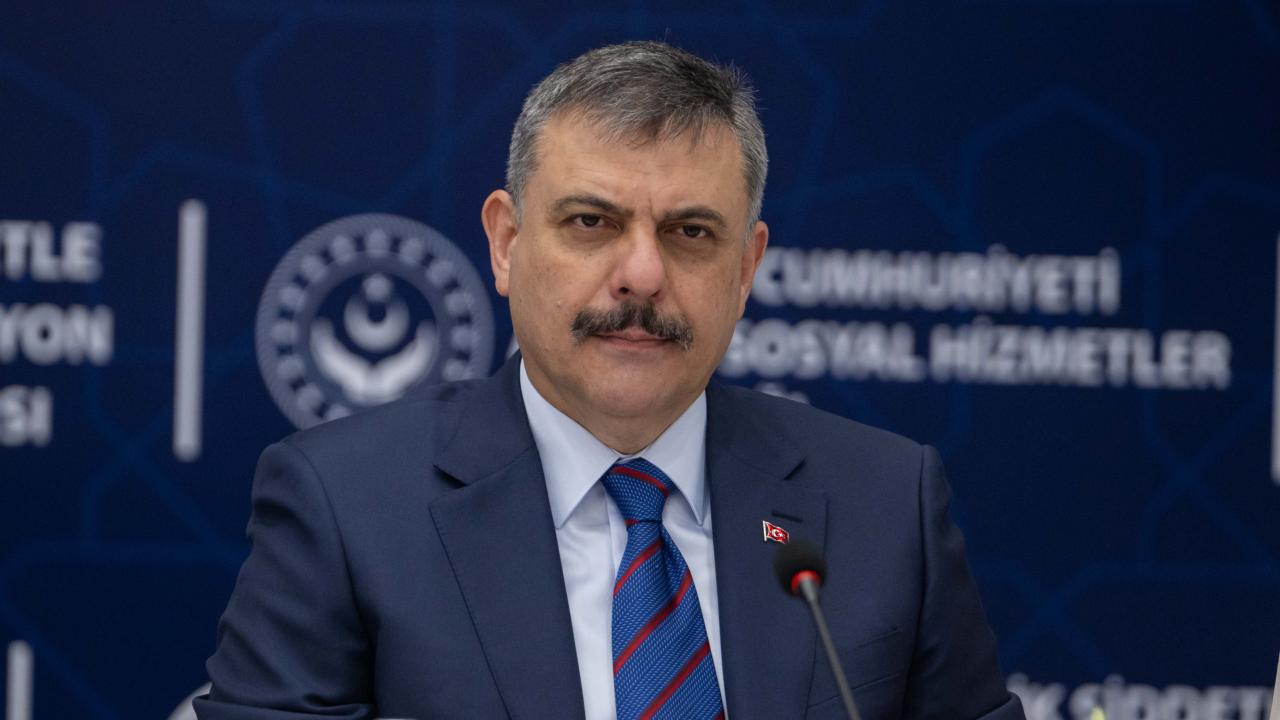 Bitlis'te Ahıska Türklerine konut teslimi başladı: Bakan Çiftçi'den önemli mesaj Bitlis'te Ahıska Türklerine konut teslimi başladı: Bakan Çiftçi'den önemli mesaj