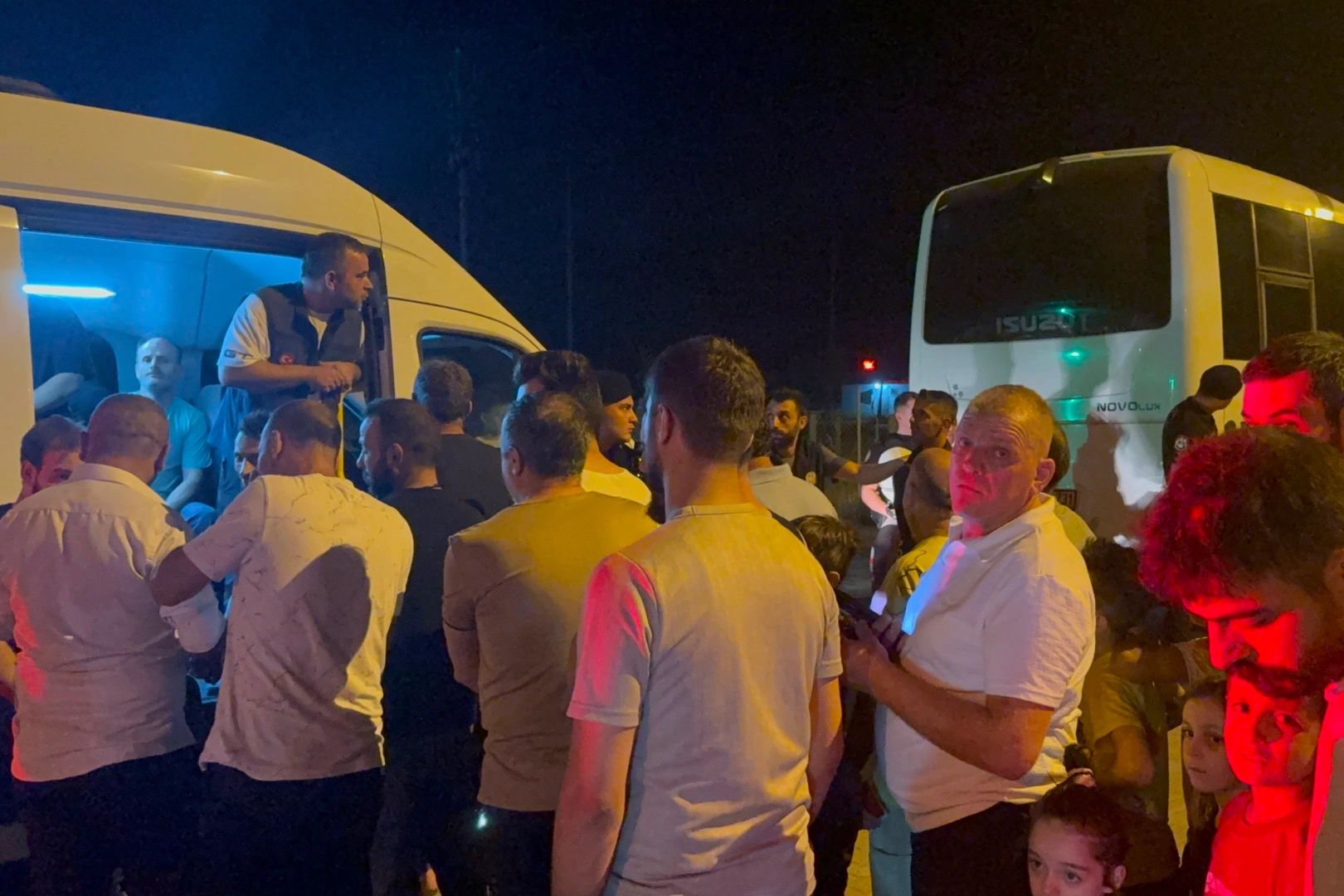 Gemlik'te Huzur Operasyonu: Bin Polis Eş Zamanlı Denetimlerde Görevde