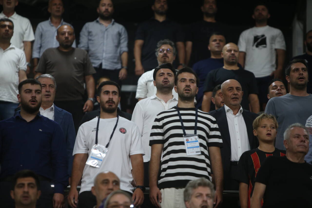 Bursaspor Başkanı Enes Çelik: Takımımıza destek verelim